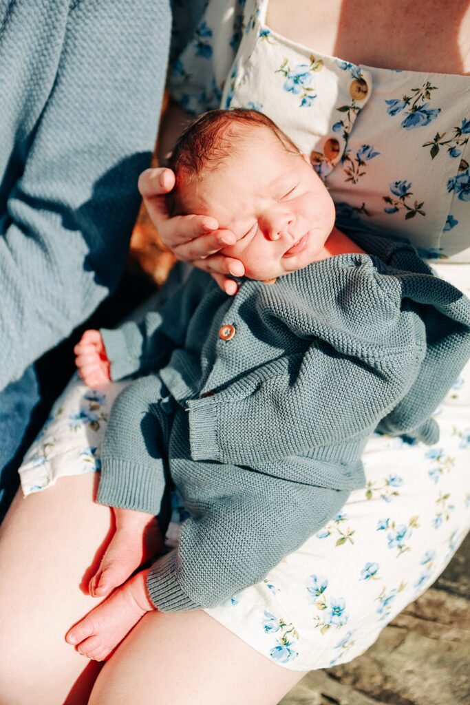 5 reasons why you should do an at home newborn session 