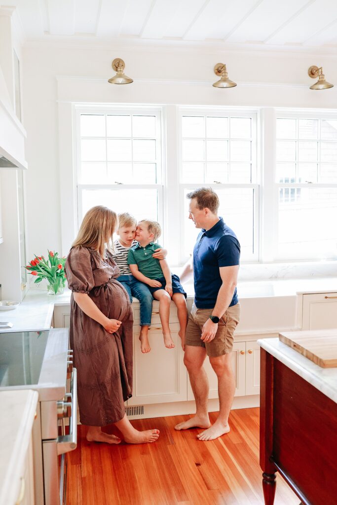 triangle date night ideas before baby arrives - family at home 